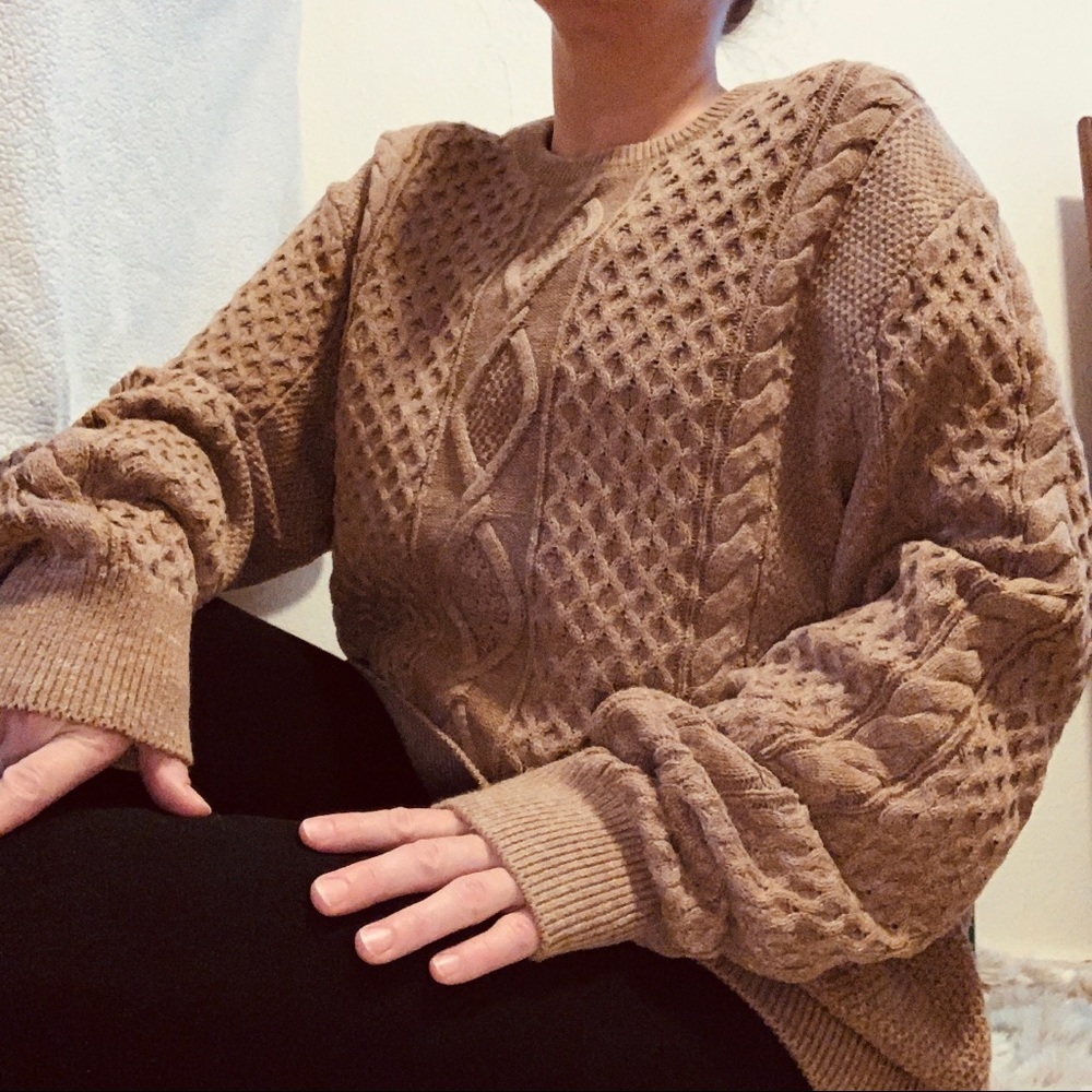 🦋Gap Camel/Tan Cable Knit Oversized Sweater